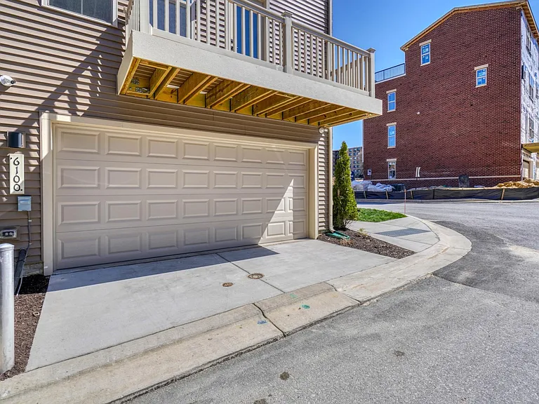 6100 Northwest Dr #1 — Photo 58