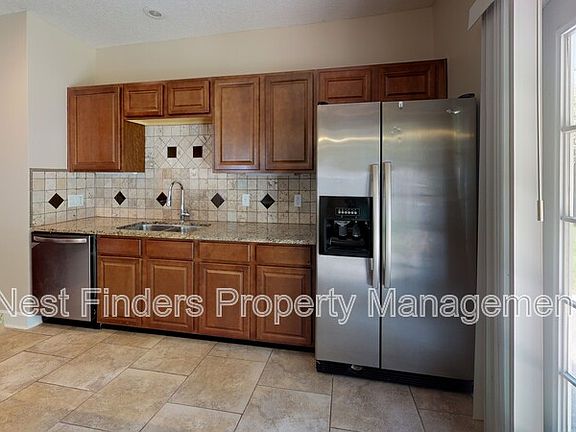3rd image of 2030 Bent Pine Ct