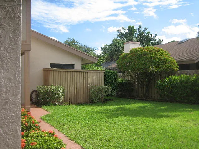 7785 Stanway Pl W — Photo 11