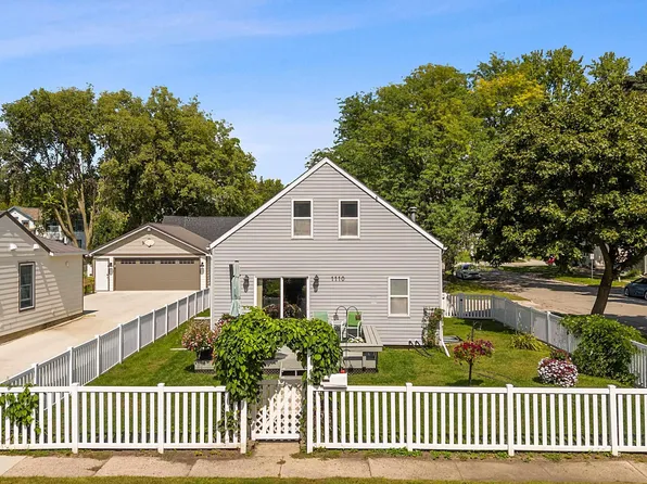 1110 1st Ave S, Clear Lake, IA 50428