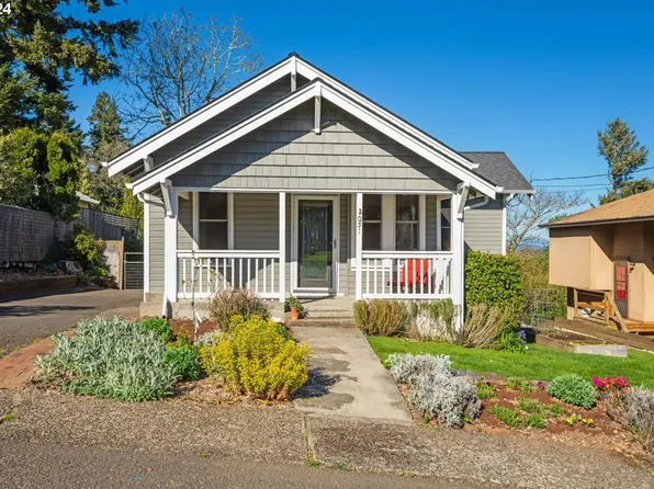 2051 Oak St, West Linn, OR 97068