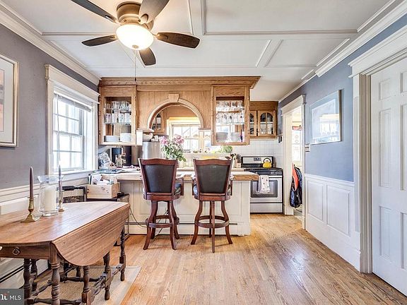 3rd image of 1223 Prince St #1