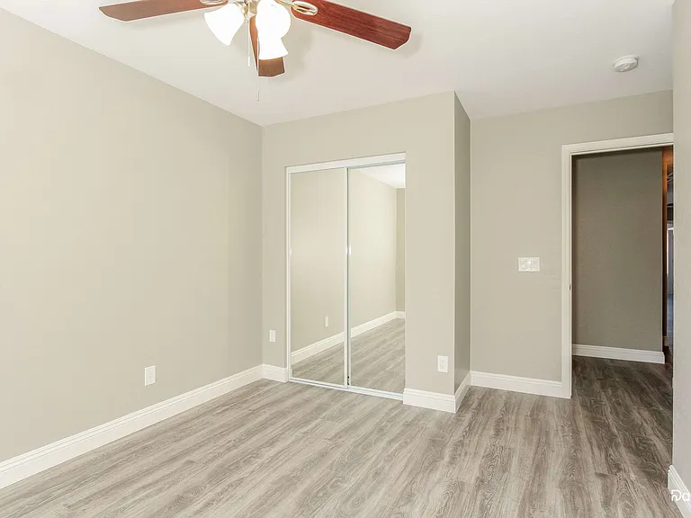 7005 S 31st Dr — Photo 11