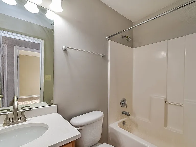 8531 Griffin Park Dr — Photo 16