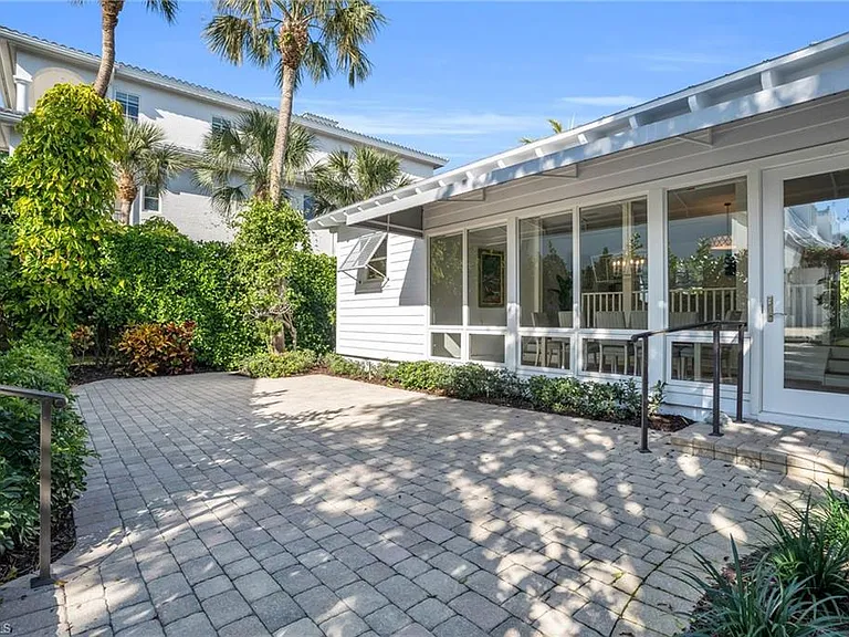 617 Gulf Shore Blvd N — Photo 12