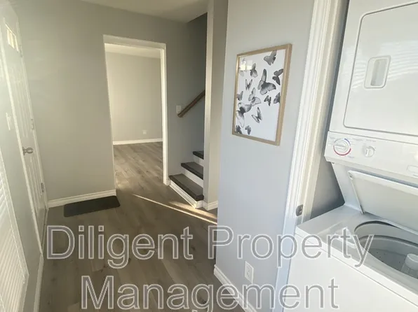 260 Lansdowne St W, Peterborough, ON K9J 1Y8
