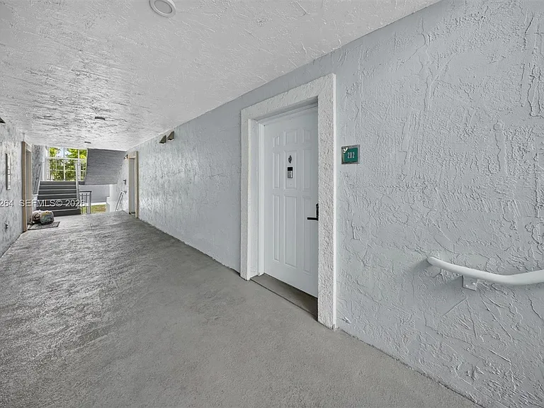 8540 SW 212th St #202 — Photo 32