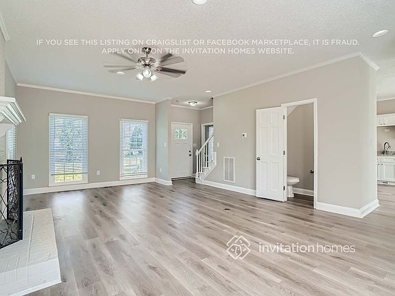 5th image of 3201 Karen Ln