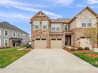 5830 Clan Maclaine Dr, Charlotte, NC 28278