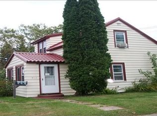 912 Spring Lake Rd, Cloquet, MN 55720