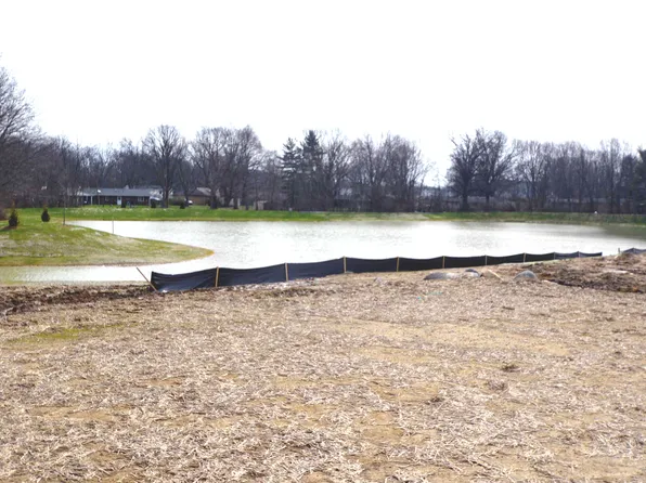 6123 Littleton St, Zionsville, IN 46077