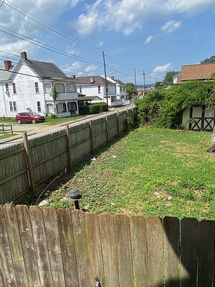 c. 1916 Fixer Upper in McMechen, WV. 59,500 Sold Old Houses Under