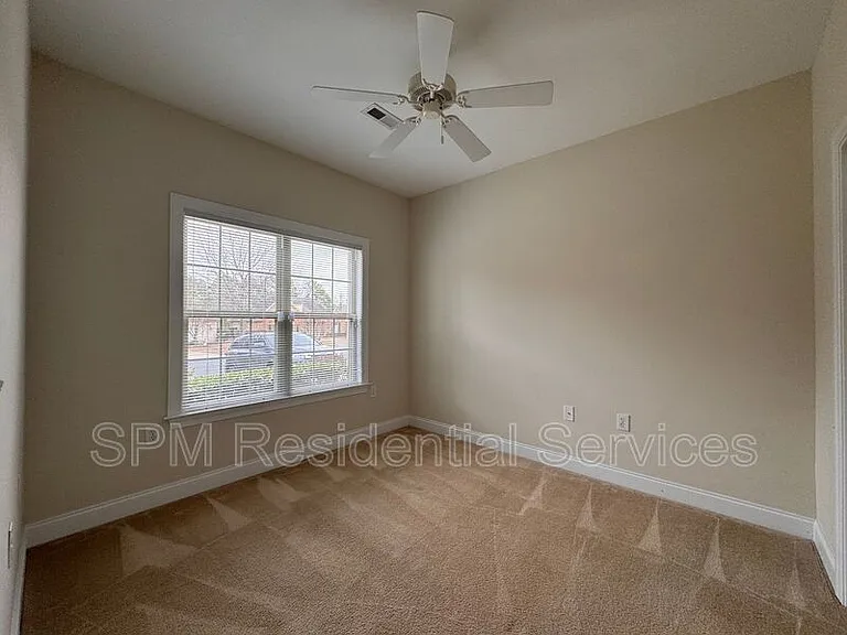4534 Regent Dr — Photo 5