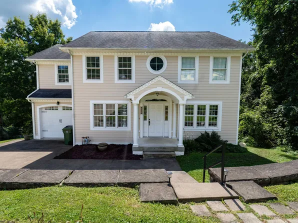 356 Charleston Ave, Morgantown, WV 26501
