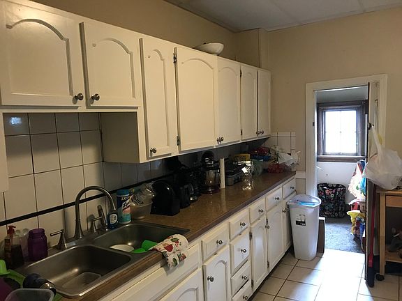 5th image of 435 W Simpson St