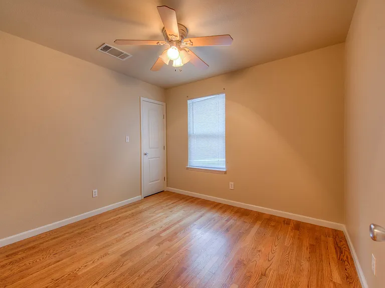 4805 Evans Avenue — Photo 17