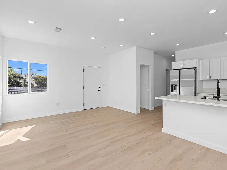4104 F St #2 — Photo 13