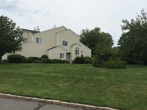 2nd image of 152 Farm House Ct
