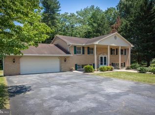 10813 Wilcox Dr, Williamsport, MD 21795