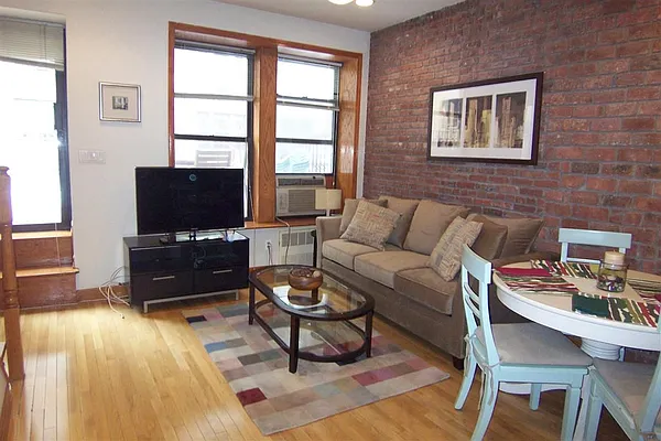Rented by Susan Finkel, LREB | media 28