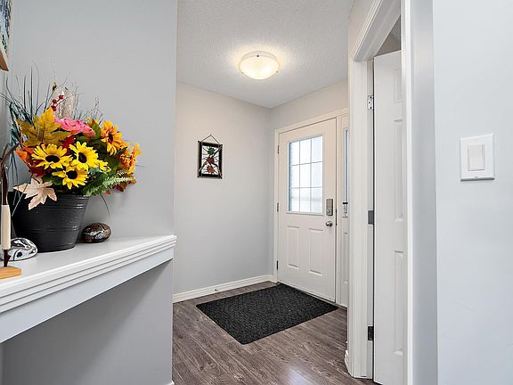 3rd image of 127 Reed Pl