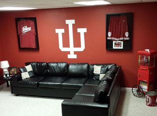 6104 Brandermill Rdg, Columbus, IN 47203