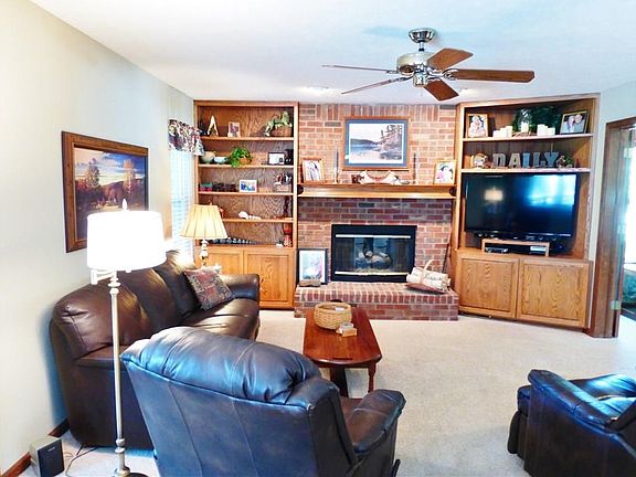 2nd image of 41 E Columbine Ln