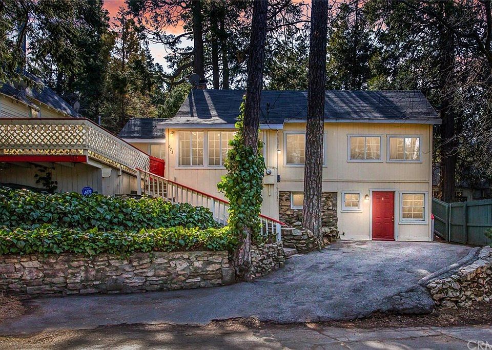 1st image of 673 Knoll Dr