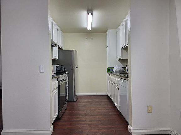 3rd image of 805 Temple Ter Unit 101