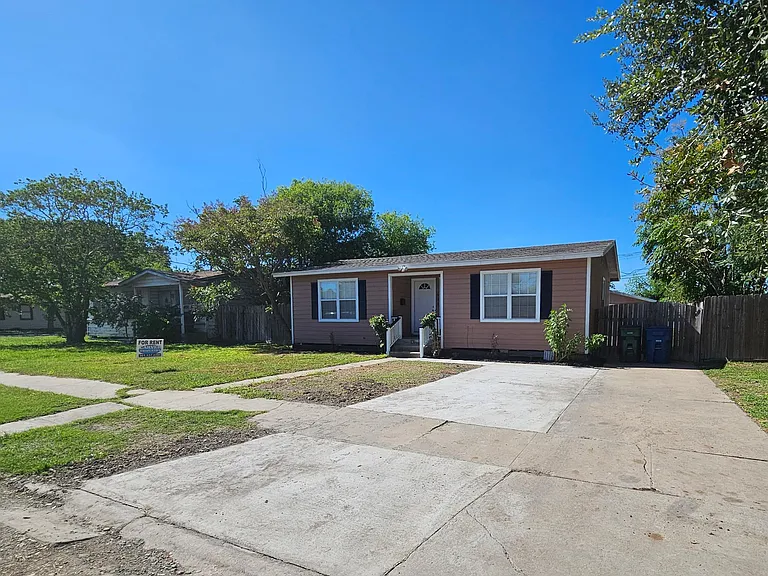 634 Chase Dr — Photo 11