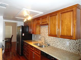 4517 Acacia St, Bellaire, TX 77401