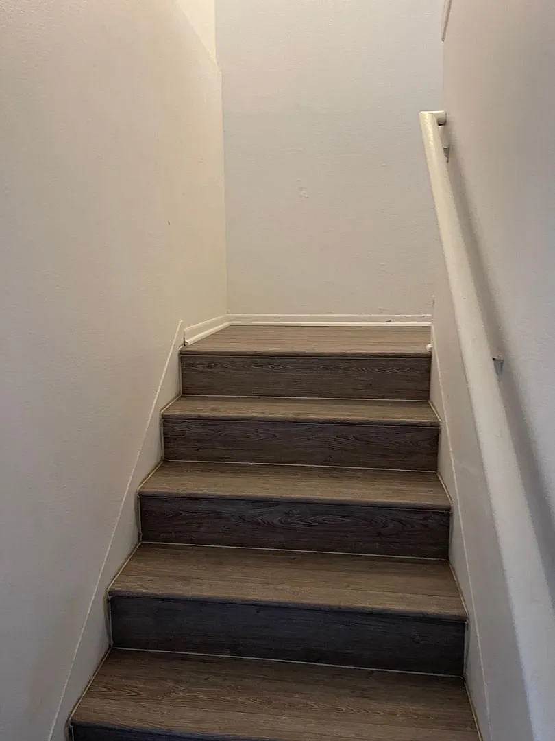 9044 — Photo 2