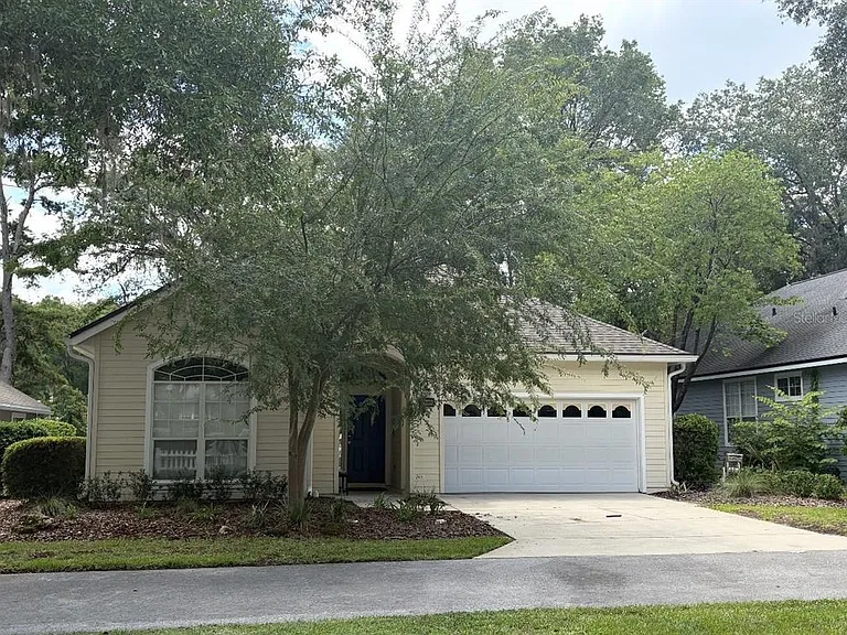 3602 SW 98th Blvd — Photo 1