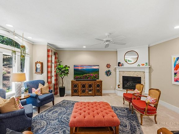 5th image of 406 Deerfield Forest Parkway