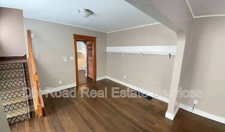 337-339 Knecht Dr #KNECHT 337 — Photo 6