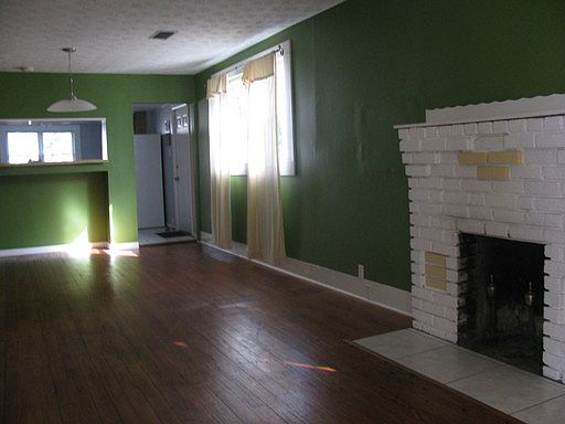 2nd image of 2779 College St