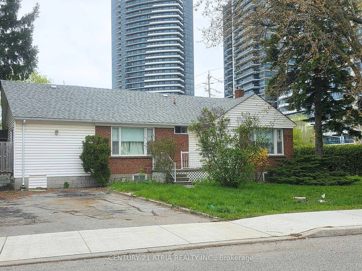4 bed, $4,500 — Photo 1