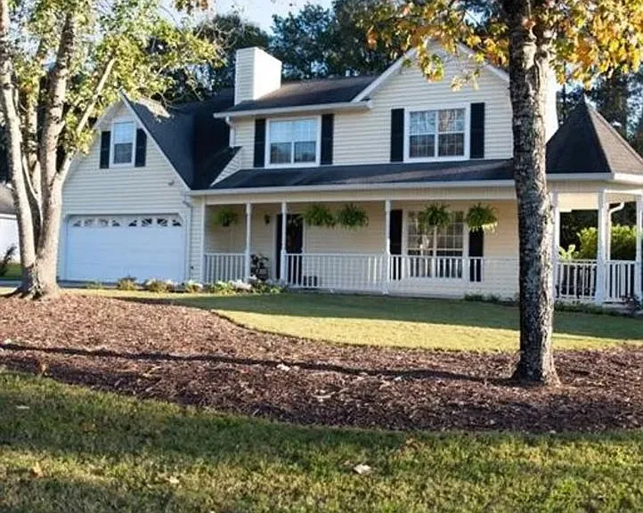 2070 Emerald Dr — Photo 38