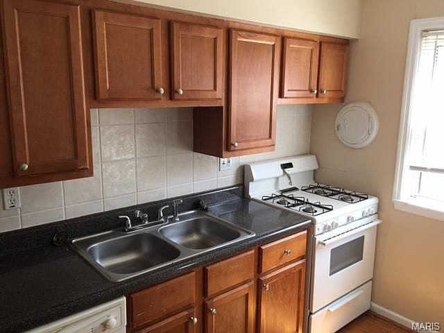 2nd image of 8321 Archer Ave