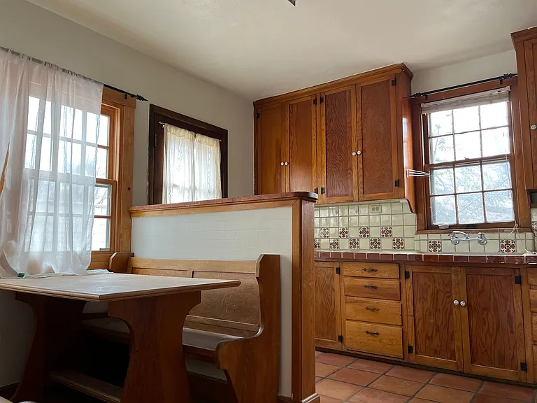 210 Delgado St — Photo 3