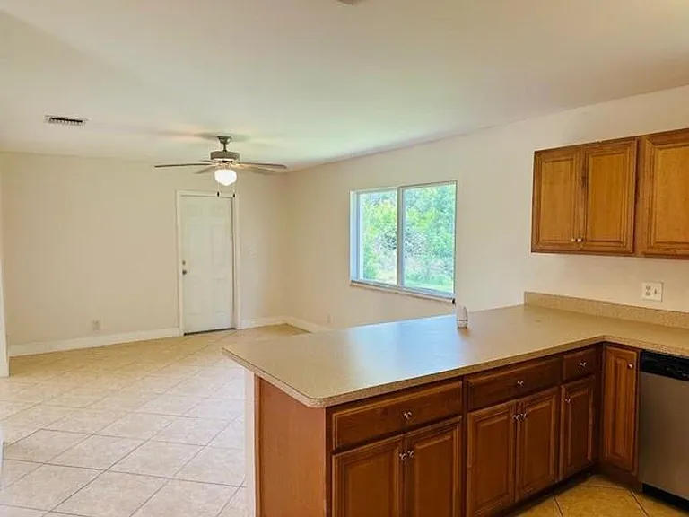 3421 Helena Dr — Photo 4