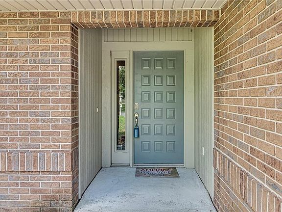 4th image of 353 N Fork Dr