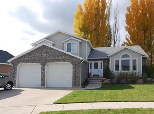 637 N 2100 W, West Pt, UT 84015
