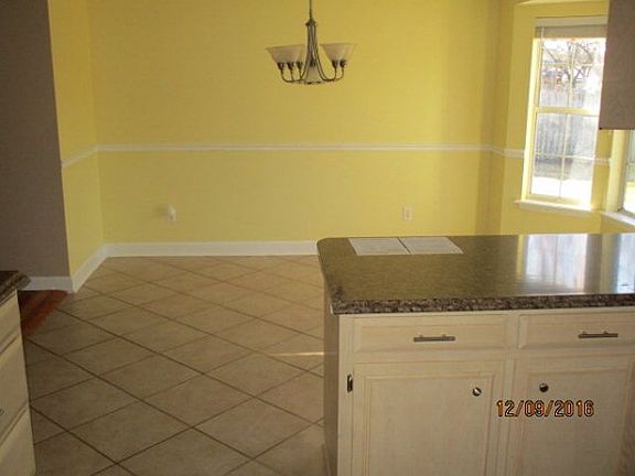 4th image of 106 Paloma Dr