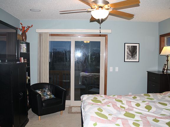Master Suite w/private deck