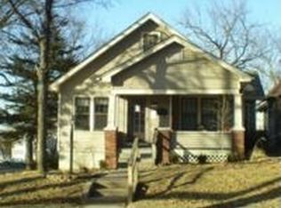 622 Chestnut St, Leavenworth, KS 66048