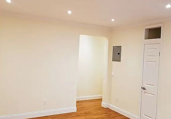 4th image of 142 E 33rd St #4R