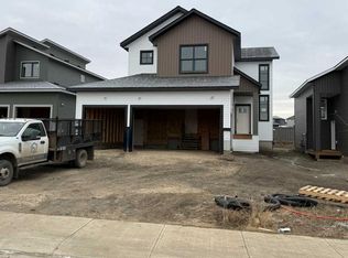 13409 W 105th St, Grande Prairie, AB T8X0W4