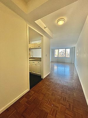 3rd image of 350 W 43rd St APT 2D