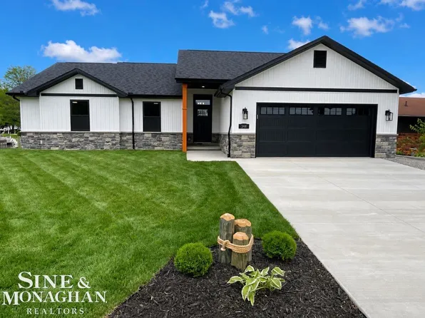 144 Channelsyde Dr, Algonac, MI 48001